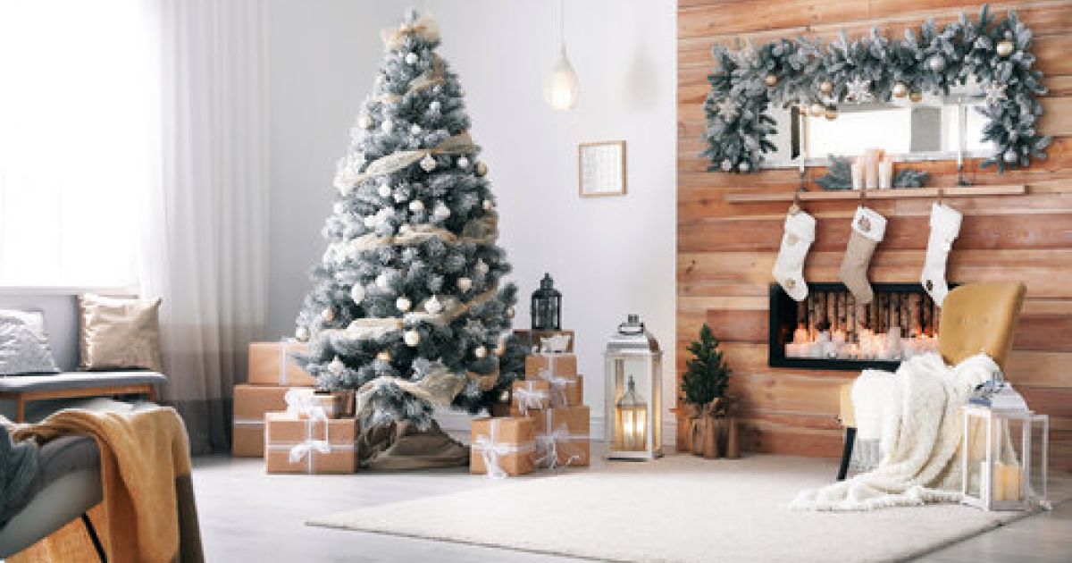Tips to Help Reduce Christmas Tree Mold in Your Home