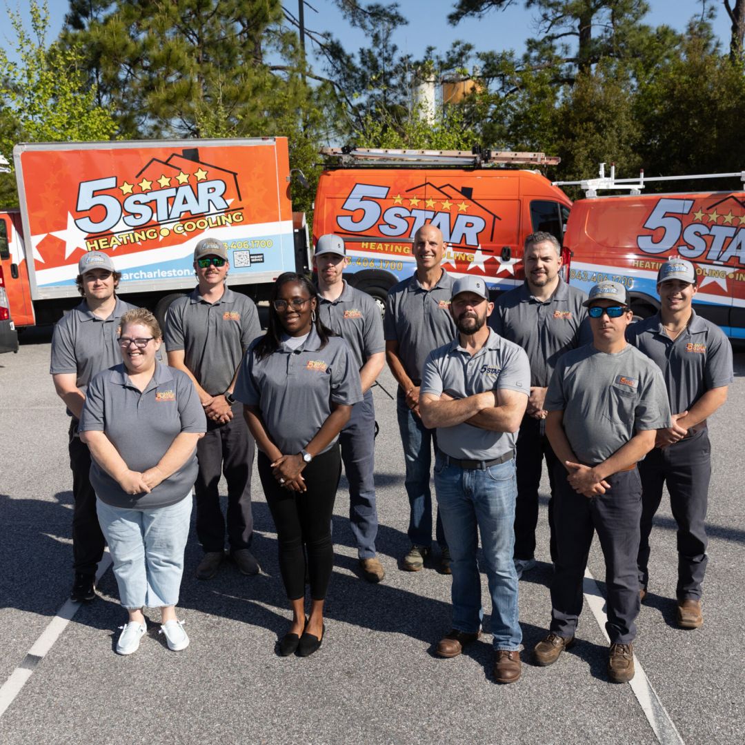 HVAC technician performing air conditioning repair in Charleston SC – 5 Star Charleston